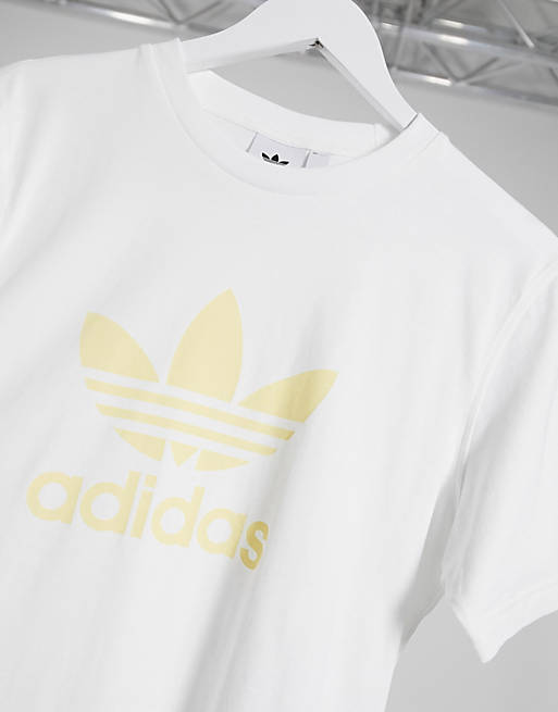 adidas Originals Trefoil t-shirt in white & easy yellow | ASOS