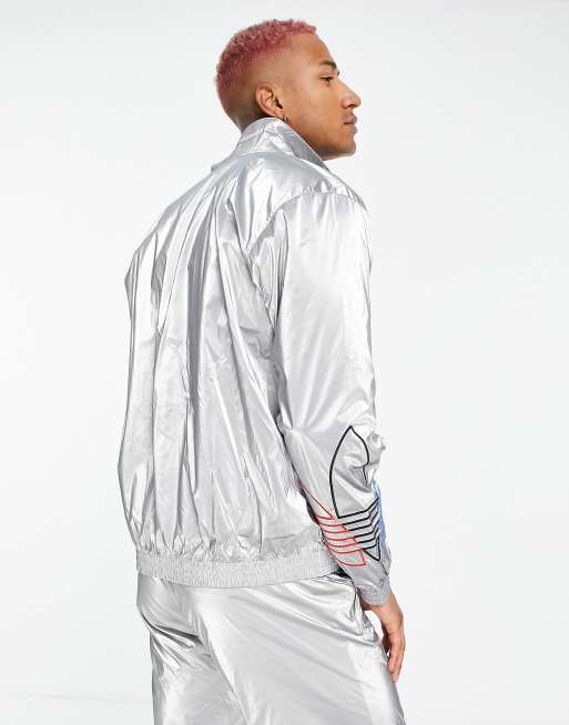 Gimnasio No hagas Racionalización adidas Originals tricolor jacket in silver metallic | ASOS