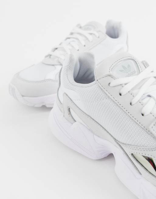 Triple white clearance falcon