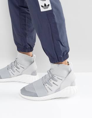 adidas Originals - Tubular Doom BY8701 - Scarpe da ginnastica grigie da  inverno | ASOS