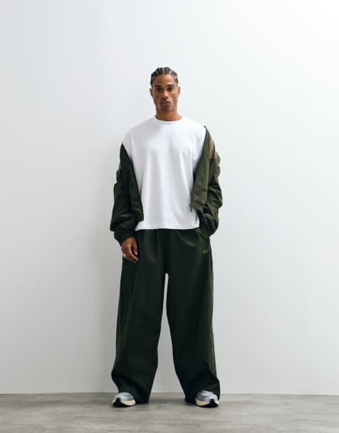 adidas Originals Twill-Hose in Dunkelkhaki - view 1