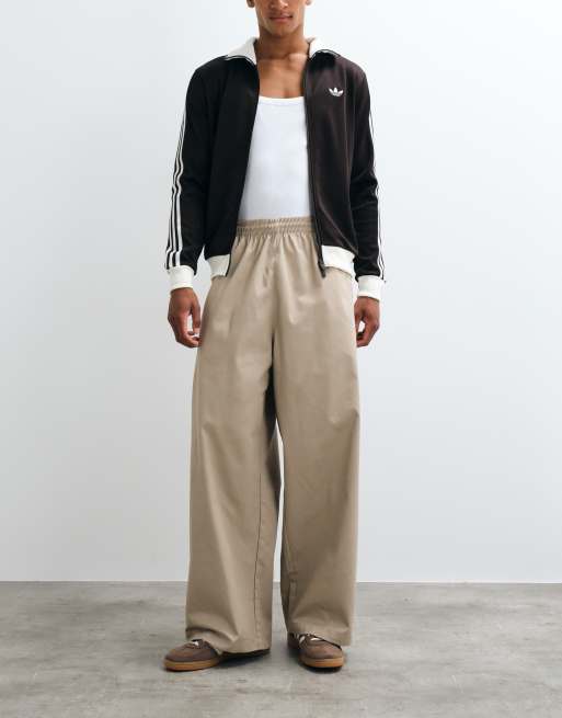 adidas Originals Twill-Hose in hellem Khaki, 2 von 5