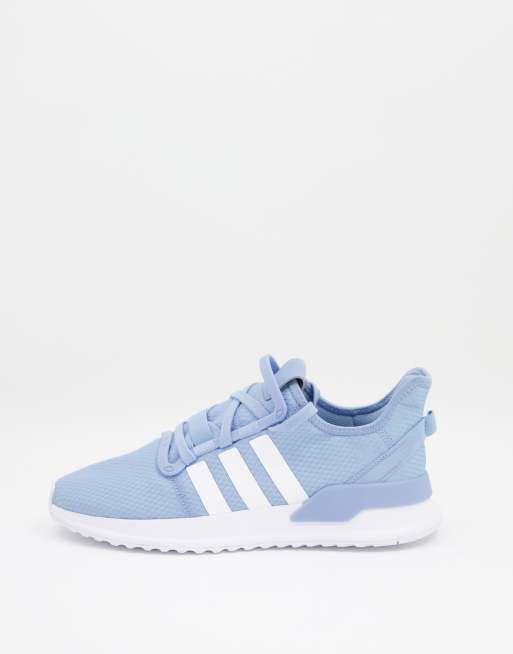 Baby blue adidas 2025 running shoes