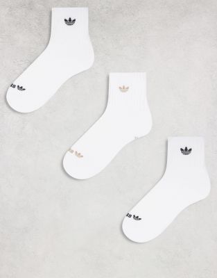 Unisex Trefoil 2.0 3 pack high quarter socks in white and beige