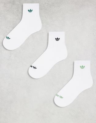 Unisex Trefoil 2.0 3 pack high quarter socks in white and green