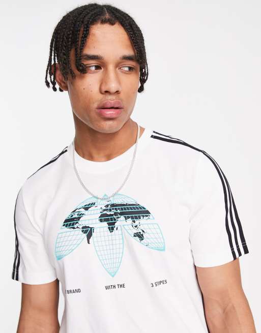 adidas Originals - United - Hvid T-shirt med globe-grafik