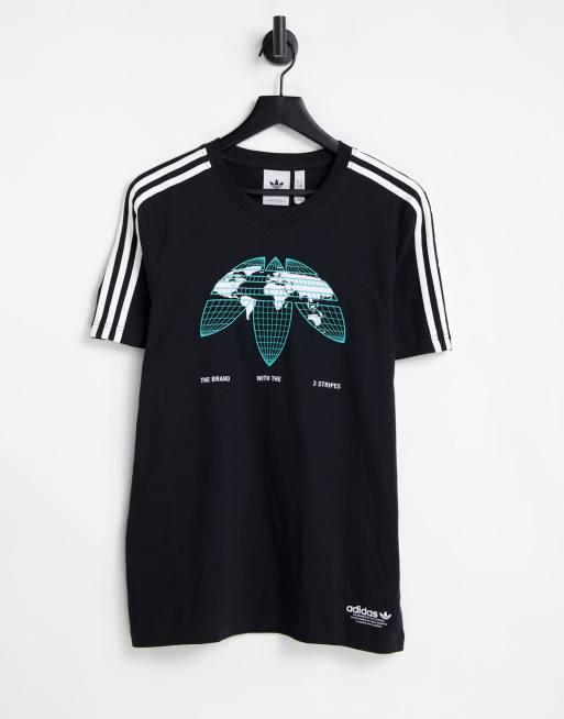 adidas Originals - United - Sort T-shirt med globe-grafik