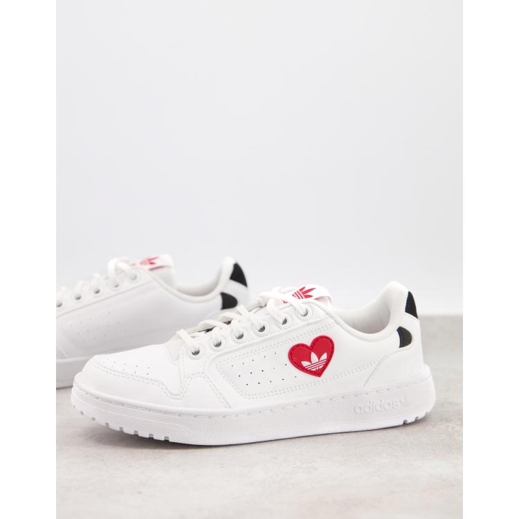 adidas Originals Valentines NY 72 Sneaker in WeiB mit Herzprint