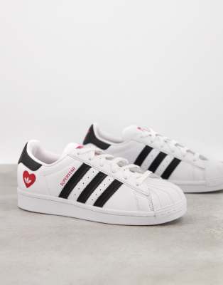 adidas superstar heart