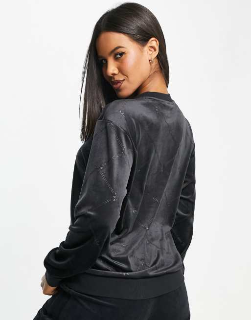 Black best sale velour sweatshirt