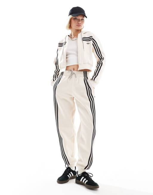 adidas Originals - Velours trainingsbroek in wit