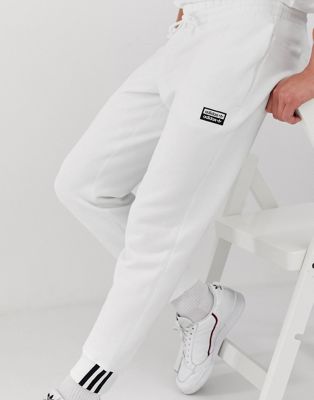 white sweatpants adidas