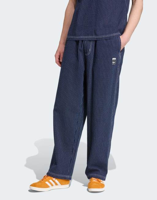 adidas Originals – Wabash – Granatowe luźne chinosy