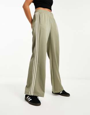 adidas Originals warm up pants in clay-Brown