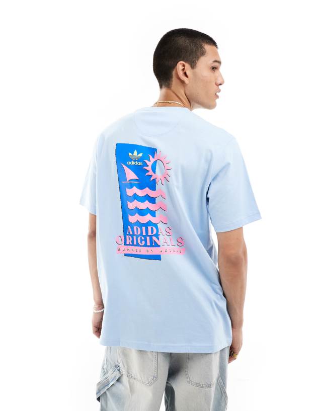 adidas Originals - waves backprint t-shirt in sky blue