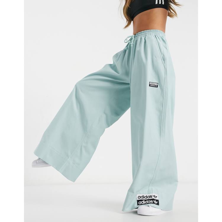 Mint deals adidas joggers