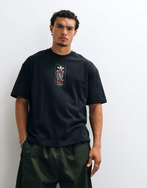 adidas Originals World Tour GFX t-shirt in black - view 1