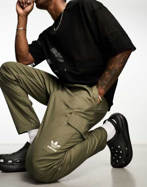 Men's adidas Originals Woven Pants with Cargo Pockets