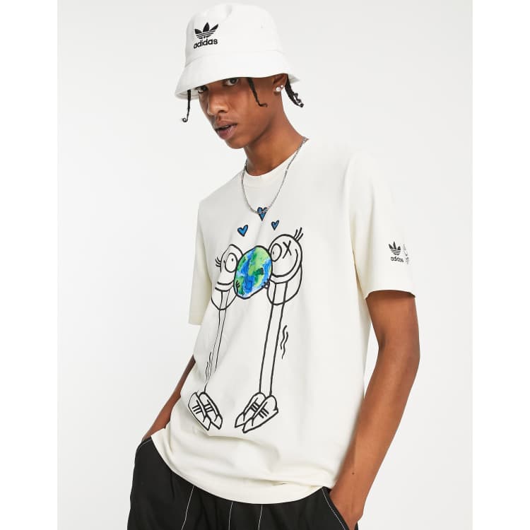 adidas Originals x Andre Saraiva graphic T-shirt in off-white | ASOS