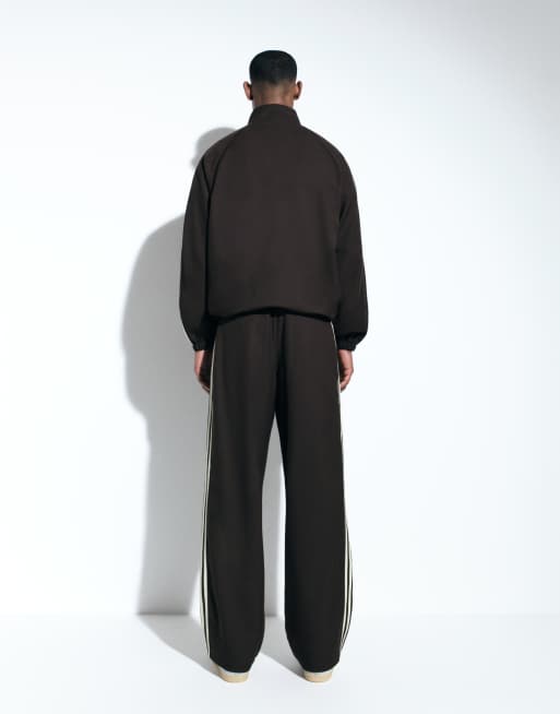 adidas Originals x ASOS Anzug-Jogger in Braun, 3 von 6