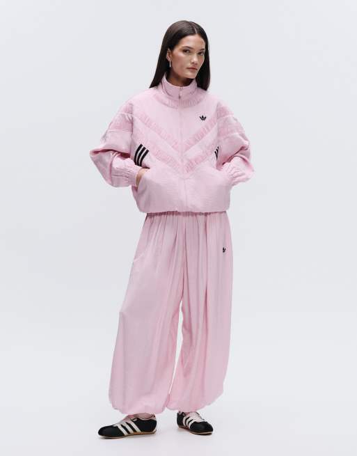 adidas Originals x ASOS - Pantalon de survêtement bouffant en nylon mélangé - Rose