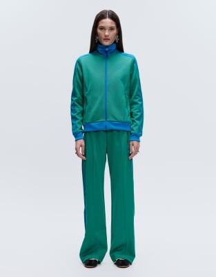 X ASOS 4