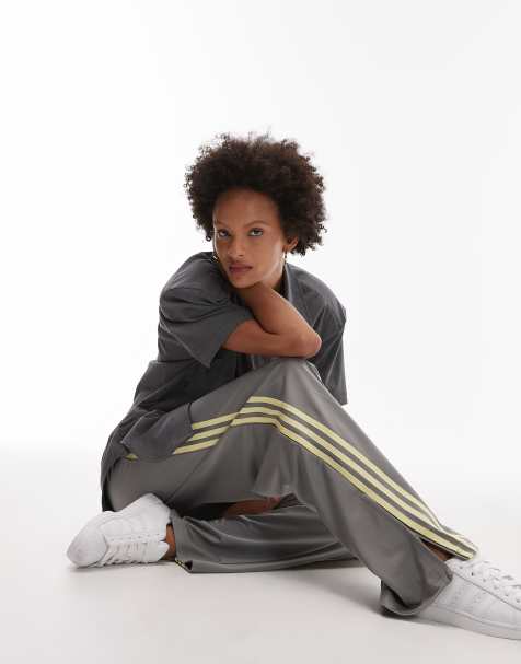 adidas Originals x ASOS Firebird - Losse trainingsbroek in grijs en geel - view 1