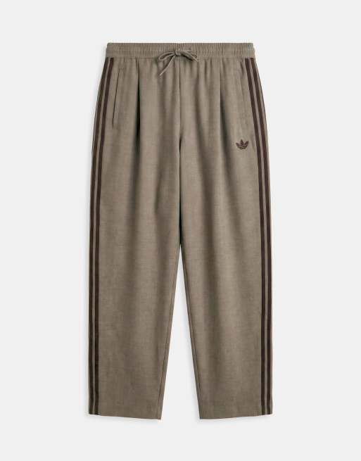 adidas Originals x ASOS Jogger mit Barrel-Leg in Beige, 6 von 6