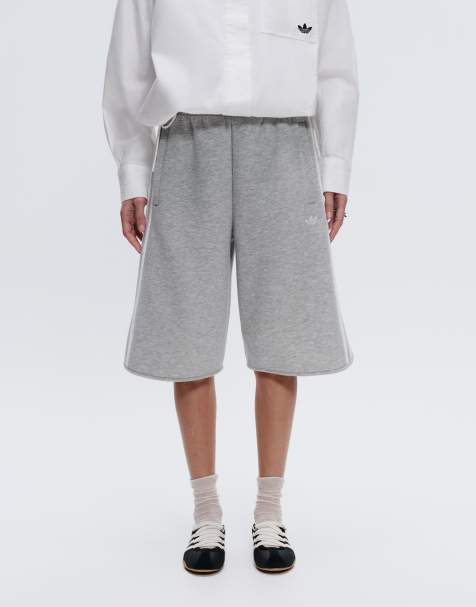 adidas Originals x ASOS – Lang geschnittene Oversize-Sweatshorts in Grau - view 1