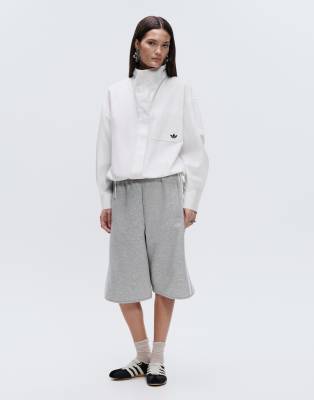 Adidas Originals x ASOS longline sweat shorts in gray gray 10590₽