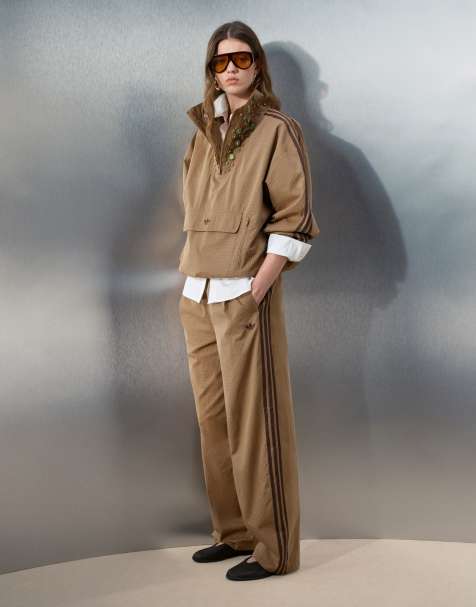 adidas Originals x ASOS Trackpants mit Barrel-Leg und braunem Karomuster - view 1