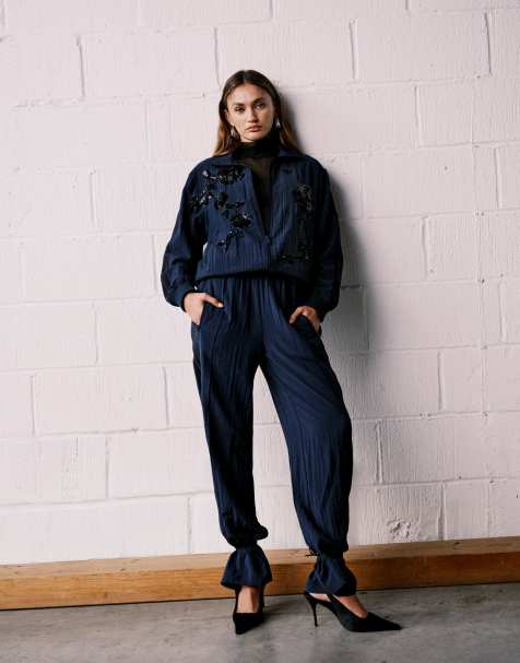 adidas Originals x ASOS – Trainingshose aus Nylon in Marineblau - view 1