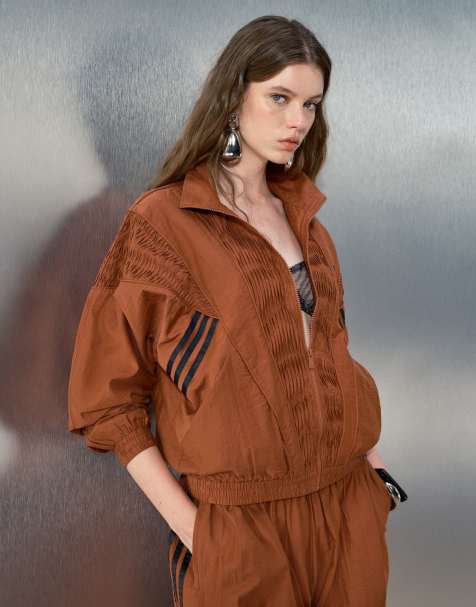 adidas Originals x ASOS träningsjacka med veckade paneler i roströd - view 1