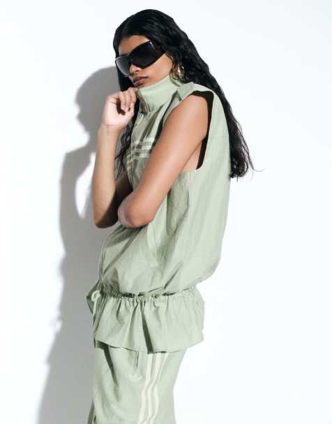 adidas Originals x ASOS - Veste de survêtement sans manches - Sauge - view 1