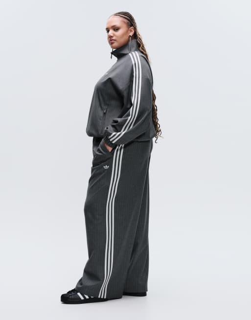 adidas Originals x ASOS – Weit geschnittene Oversize-Trainingshose in Grau mit Nadelstreifen, 6 von 7