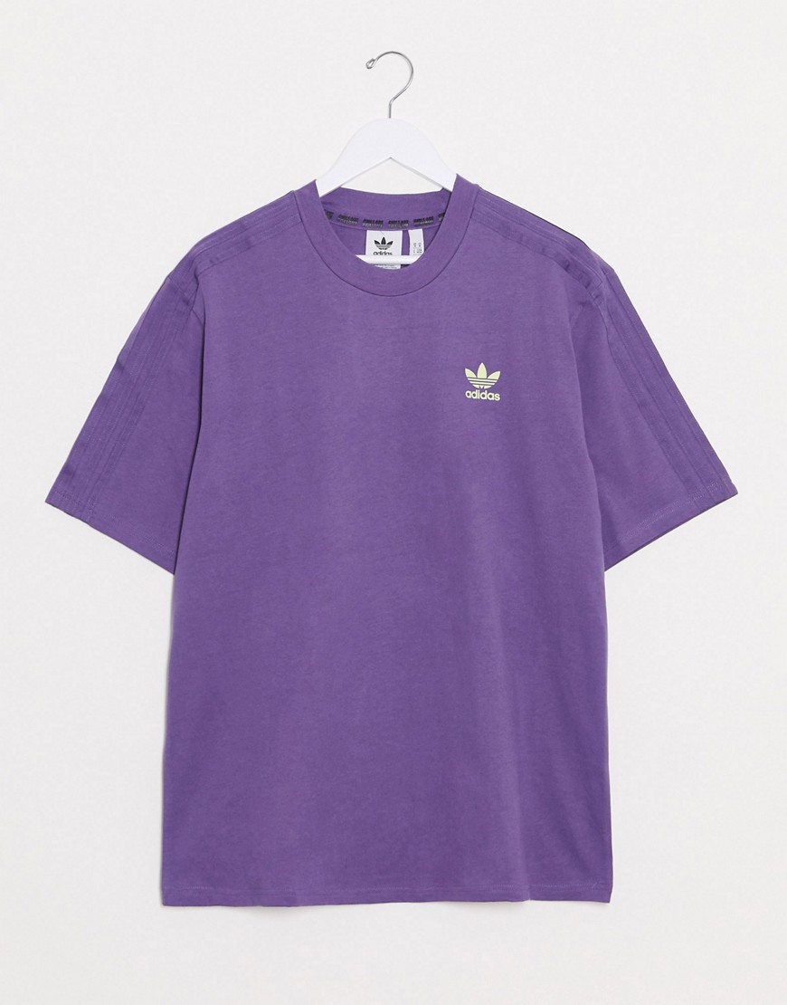 Adidas Originals x Girls Are Awesome - T-shirt in paars