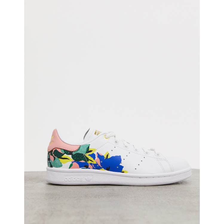 Stan smith cheap con fiori ricamati