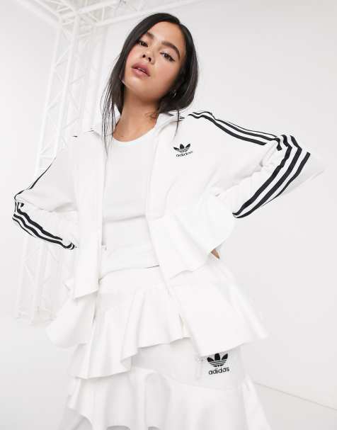 adidas Originals x J KOO – Trainingsoberteil aus Velours mit Rüschen und Dreiblatt-Logo in gebrochenem Weiß