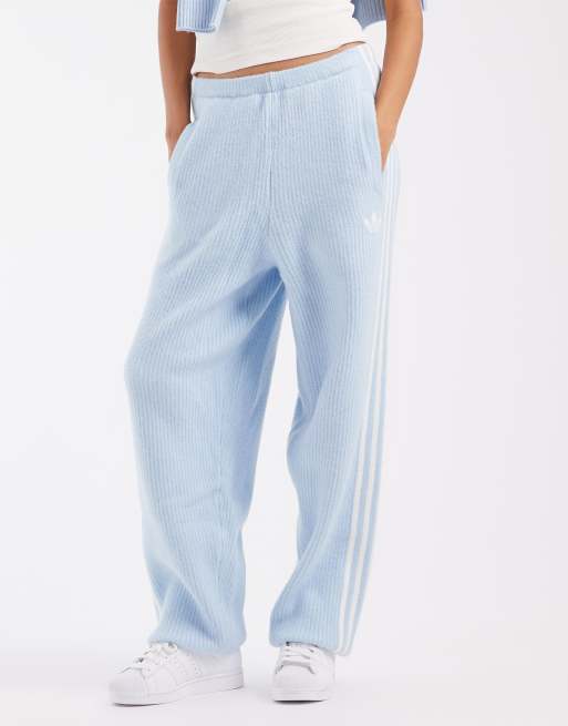 adidas Originals x Jennie Strick-Trainingshose mit Bündchen in Hellblau, 3 von 5