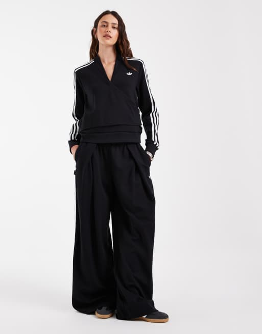adidas Originals x Jennie Superstar Wickeltop in Schwarz, 2 von 4