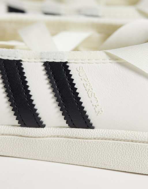 adidas Originals x Jennie Superstars II Ballett-Sneaker in Weiß und Schwarz, 4 von 6