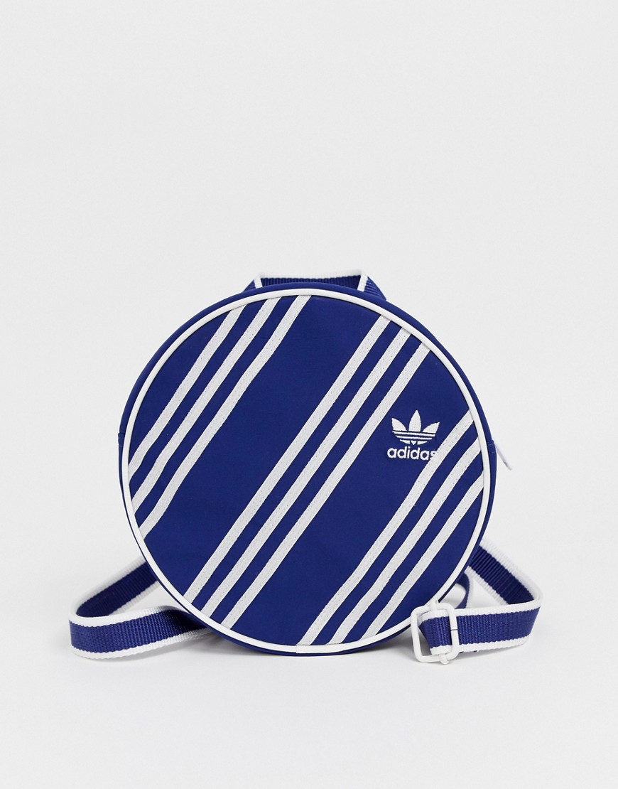 Adidas Originals x Ji Won Choi – Mörkblå ryggsäck med tre ränder-Marinblå