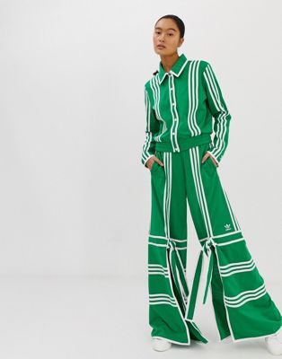 adidas Originals x Ji Won Choi - Pantaloni sportivi verdi con spacco sul  davanti | ASOS