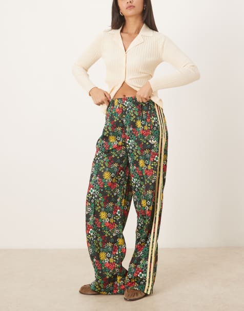 adidas Originals x Liberty London - Firebird - Trainingsbroek met bloemenprint - view 1