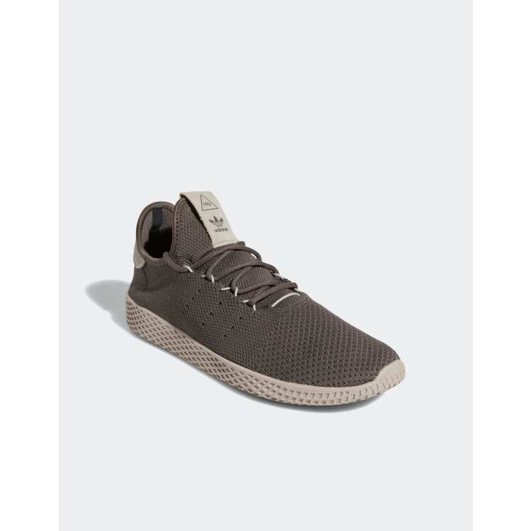 Pharrell williams store schuhe grau