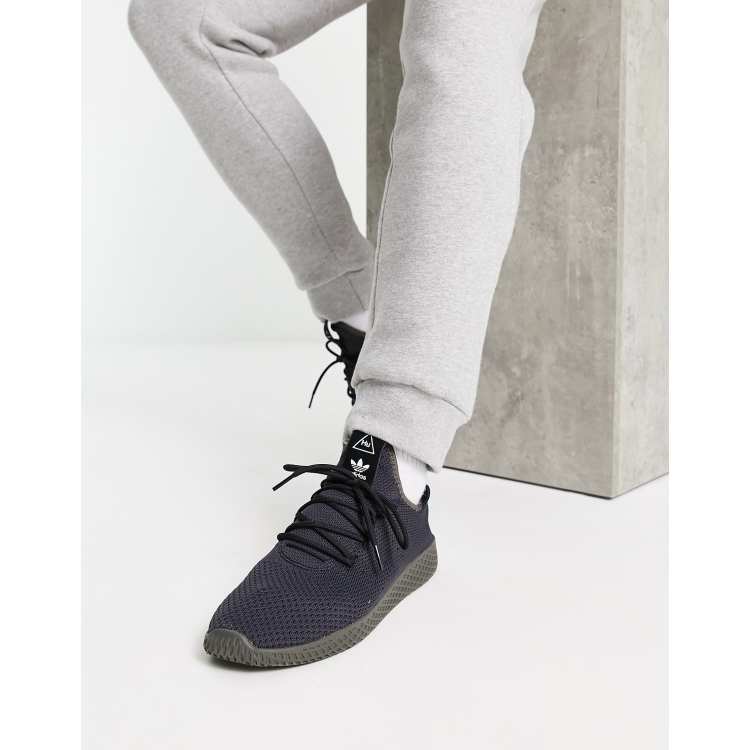 Pharrell williams best sale all black shoes