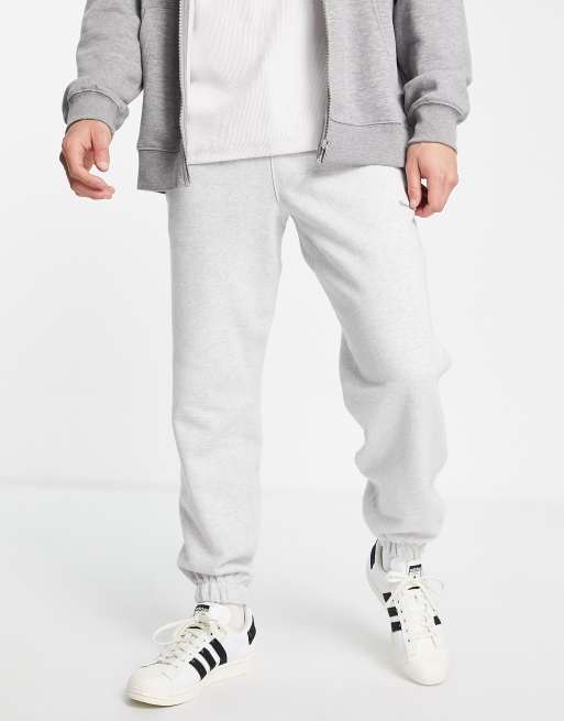 adidas Originals x Pharrell Williams – Premium Basics – Jogginghose in Grau, 4 von 4