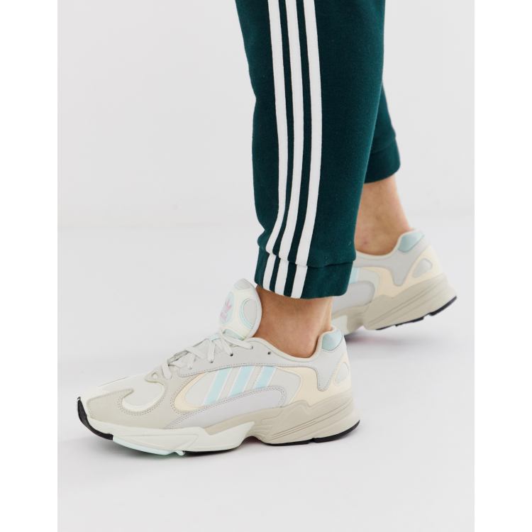 adidas Originals Yung 1 Sneakers in gebroken wit ASOS