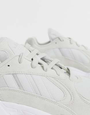 adidas yung 1 macchie di colore
