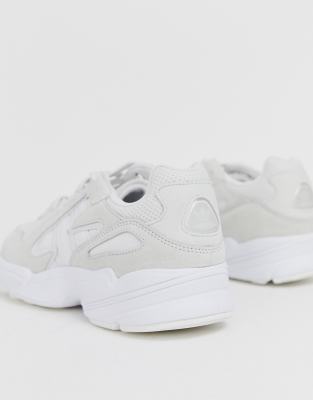 yung chasm 96 white